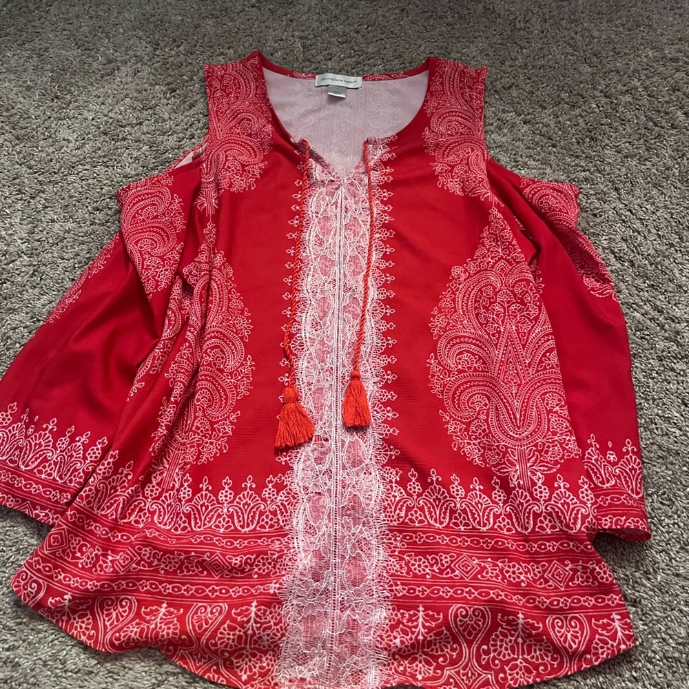 Small Christopher Banks off the shoulder top